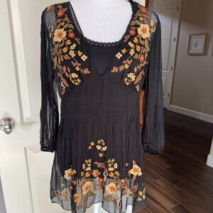 Karen Kane Black Embroidered Top, Size Large